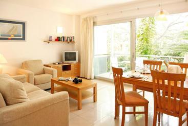 관광객 아파트 Apartamentos Can Denga