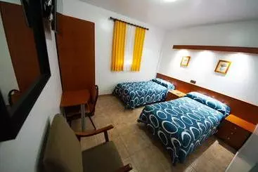 ペンション Hostal Restaurante El Surtidor