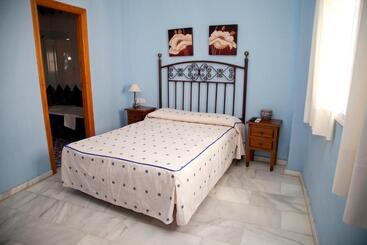 פנסיון Hostal Niza