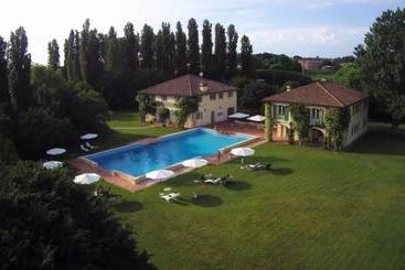 펜션 Il Borgo Di Minerva