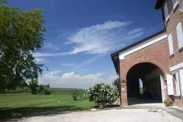 ホテル Agriturismo Sesta Presa