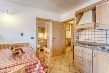 膳宿费 Residence Ronchi