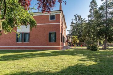 Hotel Azienda Agricola Marin