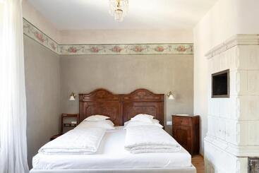 هتل آپارتمان Villa Bergmann Suites Meran