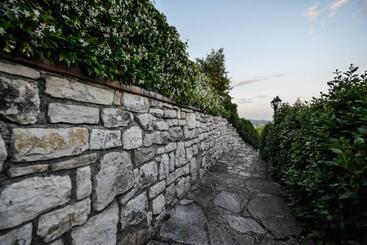 Otel Hurz Giardino Sannita