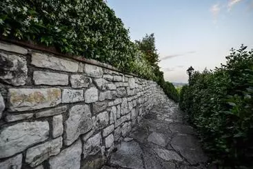 Hotel Hurz  Giardino Sannita