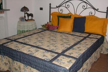 בית מלון כפרי Agriturismo Maiocchi