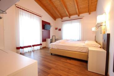 پانسیون Thai Orchidee Restaurant&rooms