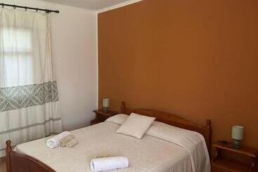 בית מלון כפרי Agriturismo Su Barraccu