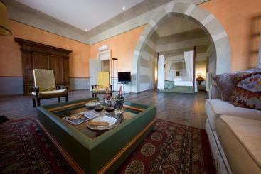 بنسيون Palazzo Castiglioni Luxury Suite And Rooms