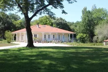 Majatalo Parenthese Cestas