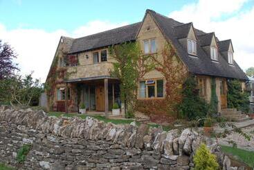 Pensione Woodland Guesthouse