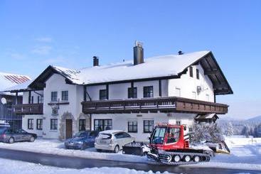 Pension Philippsreut Zum Pfenniggeiger Am Goldsteigwanderweg