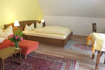 Pensió Gästehaus Hermine