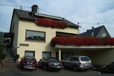 بنسيون Gästehaus Resi