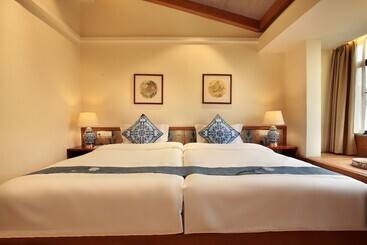 Hotel The Beyond Villa Guilin