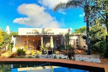 ペンション African Roots Guest House
