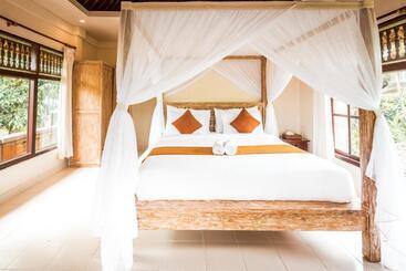 膳宿费 The Kalangan