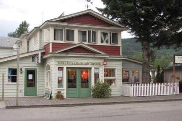 Bed and Breakfast Historic Skagway Inn
