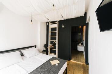 פנסיון Mouse House Kapana