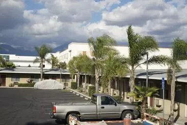 Sands Motel
