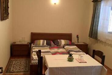 펜션 Guest House Atelšek