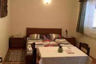 پانسیون Guest House Atelšek