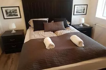 Pensione Hellatún Guest House!