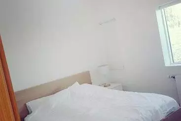 پانسیون Hellatún Guest House!