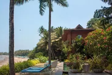 Resort Ahilya By The Sea