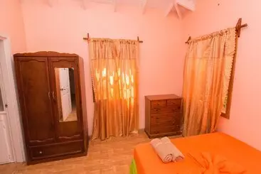 پانسیون Serenity Escape St Lucia