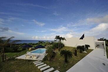 هتل Windy Earth Silent Club