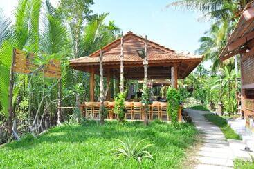 هتل Ben Tre Farm Stay