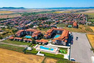 شقق خاصة سياحية Apartcomplex Chateau Aheloy