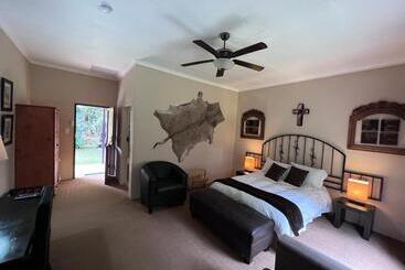 펜션 Big Tree Midrand