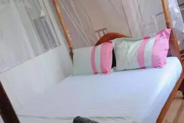 Pensió Romaclan Villa