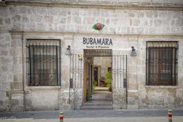 ユースホステル Bubamara Bolivar