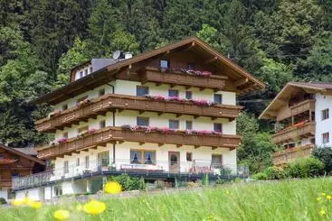 پانسیون Landhaus Tipotsch