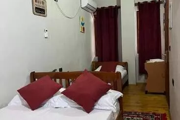 ペンション Rooms Emiliano Castle Of Kruja