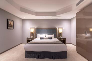 アパートホテル Park House