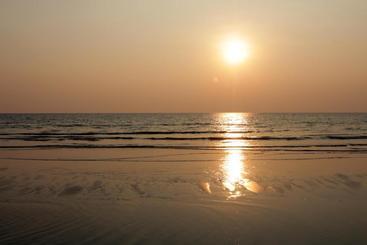 פנסיון Sunset Lounge