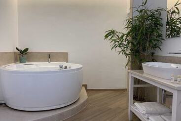 تختخواب و صبحانه Dimora San Biagio Suites&apartment