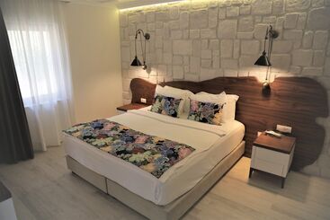 تختخواب و صبحانه Suna Sun Hotel   Adult Only