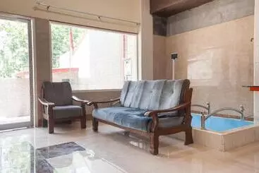 ペンション Reddoorz @ Sedati