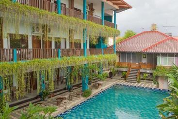 Otel Reddoorz Plus Near Pantai Barat Pangandaran