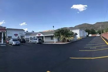 Hotelli Ramada By Wyndham La Verkin Zion National Park