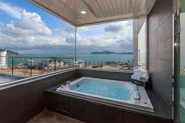 Жильё для туристов Bato Resort