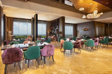 ホテル Morazen Surabaya