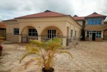 Pholard Hotel And Suites