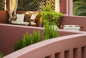 آپارتمانهای توریستها Stella Di Helis Villa